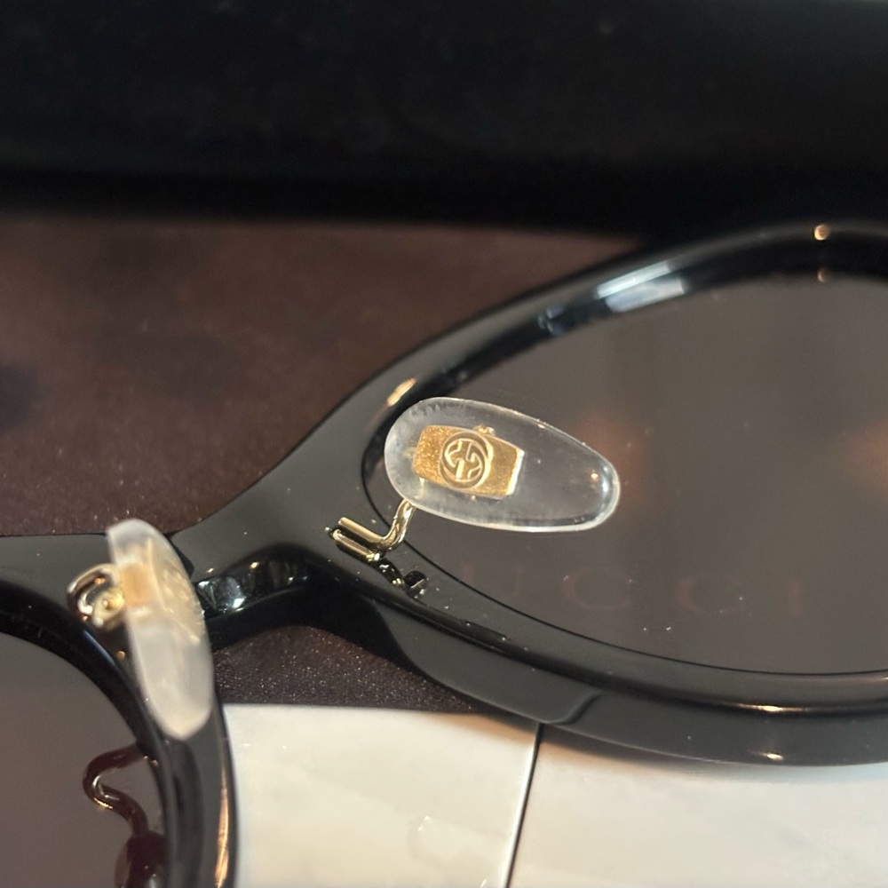 Gucci 💅🏻✨ Black Designer GG Round Designer Sunglasses GG1002SK 002 56-20-145 - Picture 6 of 10